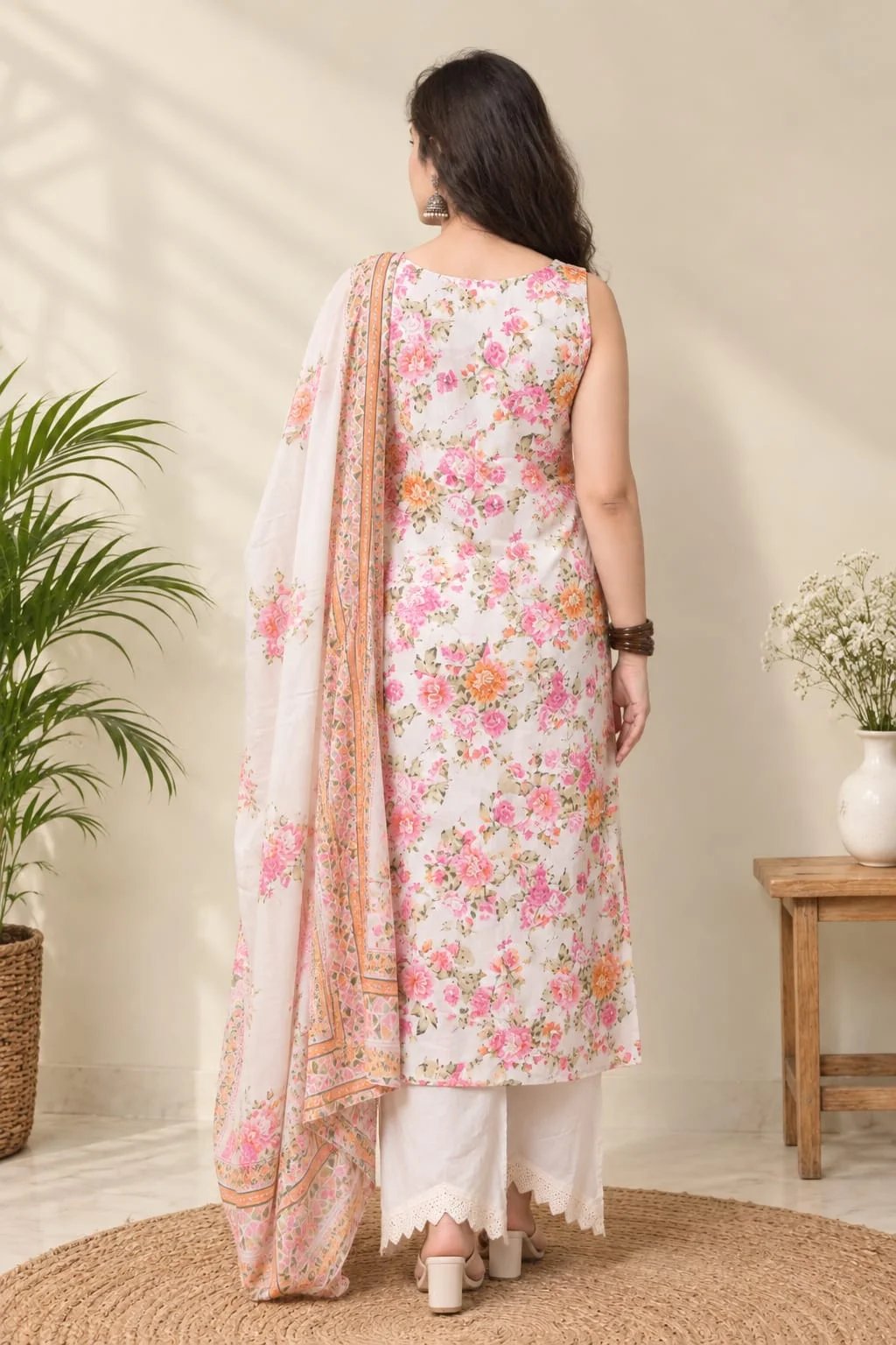 Ivory Pink Floral Printed Suit Set - Image 2